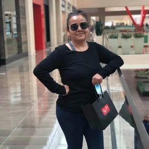 Meet your Posher, Consuelo